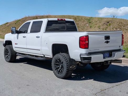 Used 2018 Chevrolet Silverado 3500 LTZ AWD/4WD image 4