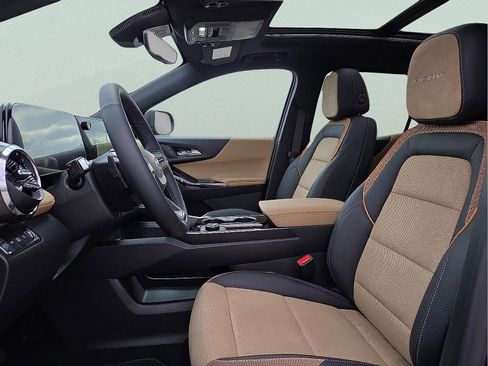 New 2026 Chevrolet Equinox ACTIV w/ Convenience Package III AWD/4WD image 14