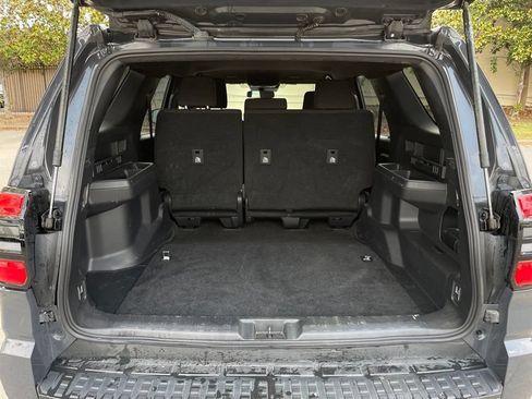 Used 2025 Toyota 4Runner SR5 AWD/4WD image 7