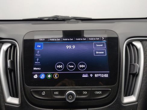 Used 2020 Chevrolet Malibu LS FWD image 25
