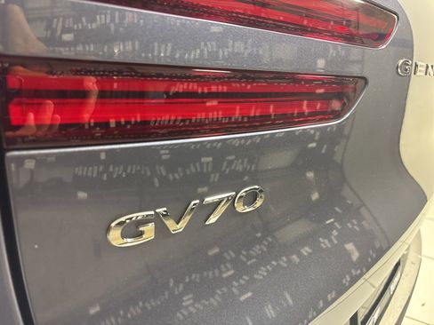 New 2026 Genesis GV70 2.5T Advanced AWD/4WD image 10