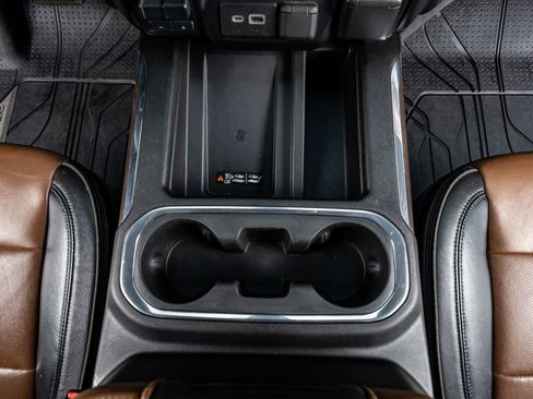 Used 2021 Chevrolet Silverado 2500 High Country image 27