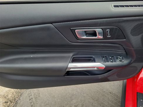 Used 2025 Ford Mustang Premium image 8