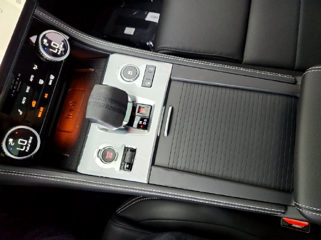 New 2026 Jaguar F-PACE R-Dynamic S AWD/4WD image 26
