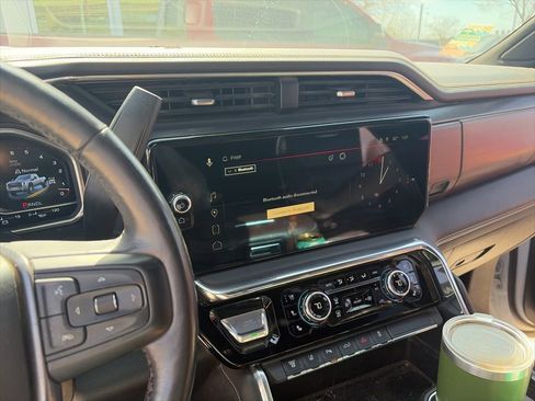 Used 2024 GMC Sierra 3500 Denali Ultimate image 9