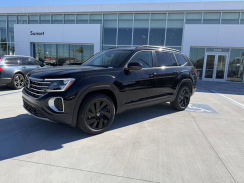 New 2026 Volkswagen Atlas SE image 7