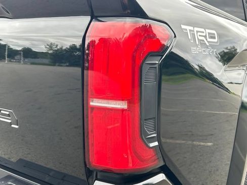 Used 2025 Toyota Tacoma TRD Sport AWD/4WD image 19