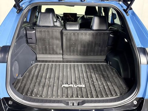 Used 2025 Toyota RAV4 XSE w/ Advanced Technology Package AWD/4WD image 21
