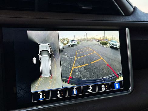 Used 2023 GMC Yukon Denali image 23