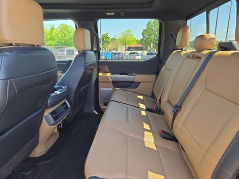 Used 2021 Ford F150 Lariat w/ Equipment Group 502A High AWD/4WD image 15