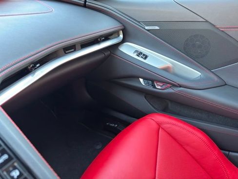 Used 2025 Chevrolet Corvette Stingray Convertible w/ Z51 Performance Package RWD image 22