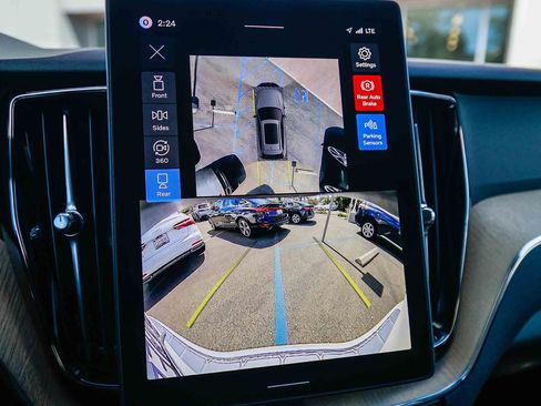 Used 2026 Volvo XC60 B5 Plus w/ Protection Package Premier image 27