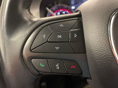 Used 2019 Dodge Charger SXT RWD image 18
