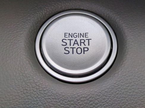 Certified 2025 Hyundai Elantra Sport image 25