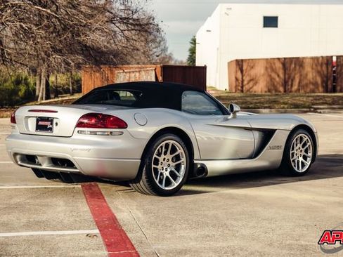 Used 2003 Dodge Viper SRT-10 image 34