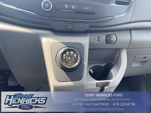 New 2023 Ford E-Transit Medium Roof image 21