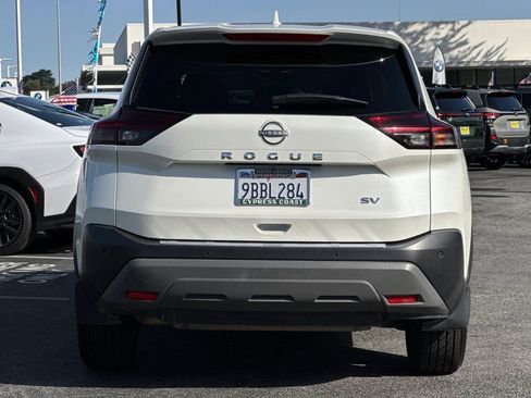Used 2022 Nissan Rogue SV image 5