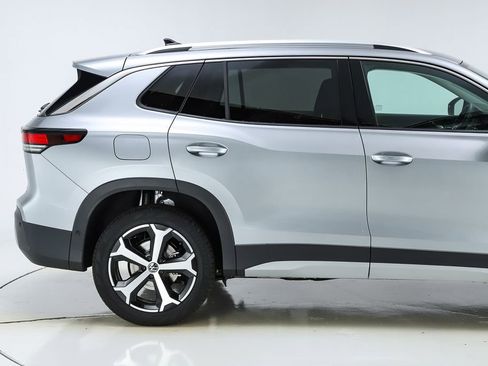 New 2026 Volkswagen Tiguan SE image 11