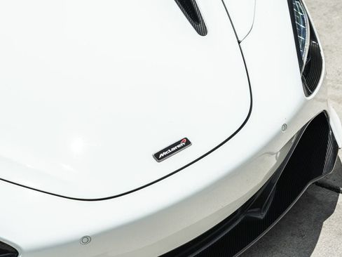 Used 2018 McLaren 720S Performance RWD image 11