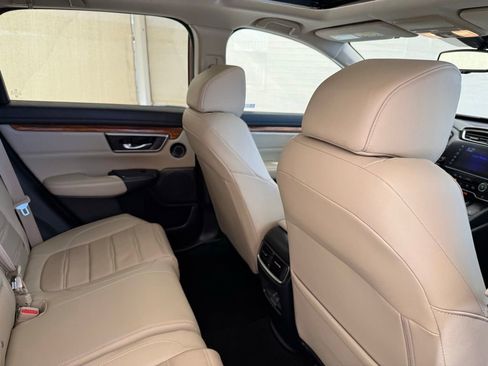 Used 2019 Honda CR-V Touring image 17
