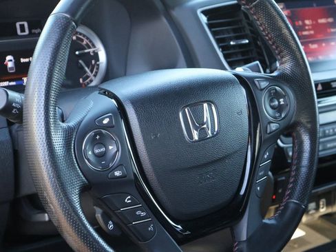 Certified 2023 Honda Ridgeline Black Edition image 17