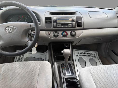 Used 2004 Toyota Camry FWD image 16
