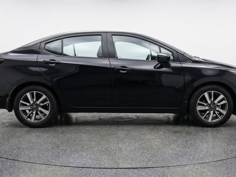 Used 2025 Nissan Versa SV FWD image 11