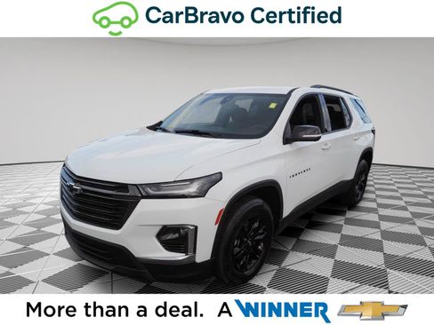 Certified 2023 Chevrolet Traverse LT FWD image 1