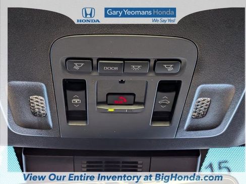 Used 2025 Toyota Camry XSE FWD image 31