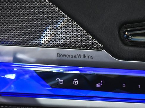 Used 2023 BMW i7 xDrive60 image 59