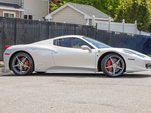 Used 2012 Ferrari 458 Spider RWD image 16