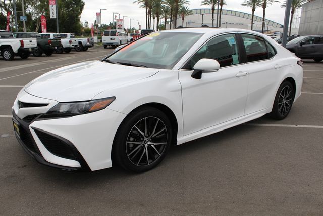 Certified 2024 Toyota Camry SE FWD image 5