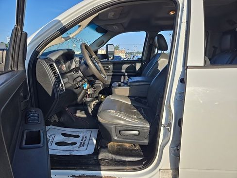 Used 2014 RAM 3500 Tradesman w/ Max Tow Package image 13