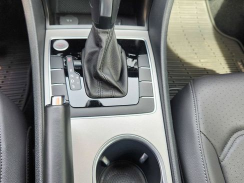 Used 2021 Volkswagen Passat 2.0T R-Line image 16