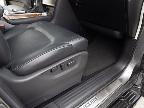 Used 2023 Nissan Armada SL w/ Captain's Chairs Package AWD/4WD image 21