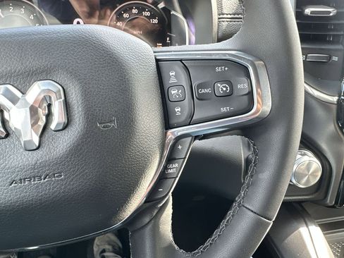Used 2025 RAM 1500 Laramie AWD/4WD image 15
