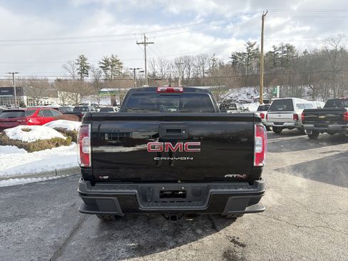 Used 2022 GMC Canyon AT4 w/ Trailering Package image 7