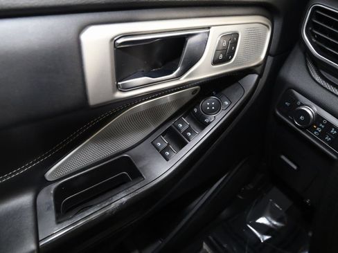 Used 2020 Ford Explorer ST w/ Premium Technology Package image 36