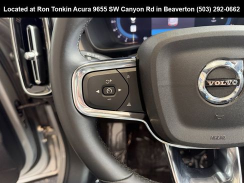 Used 2024 Volvo XC40 B5 Core image 18