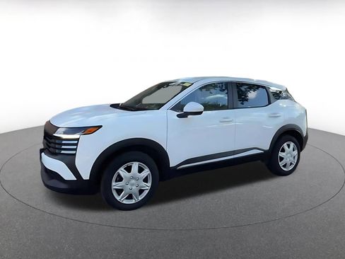 Used 2025 Nissan Kicks SV FWD image 7