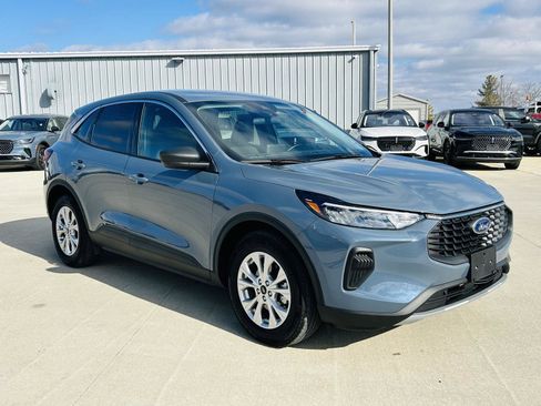 Used 2024 Ford Escape Active w/ Cold Weather Package image 2