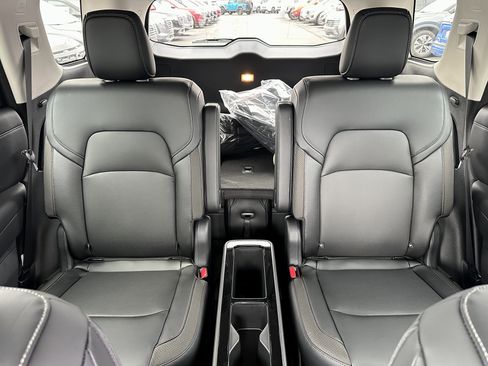 New 2026 Nissan Pathfinder SL AWD/4WD image 34