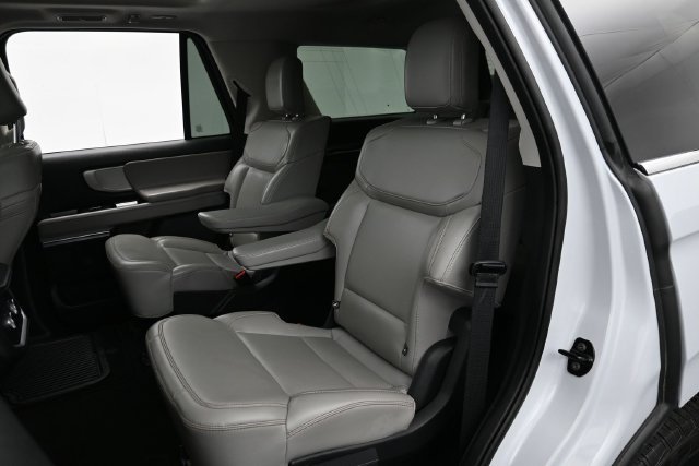 Used 2025 Ford Expedition Active AWD/4WD image 27
