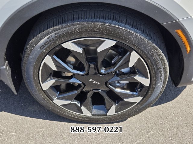 Used 2025 Kia Sorento SX FWD image 21