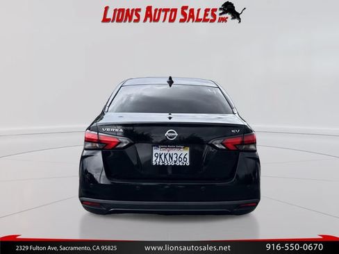 Used 2021 Nissan Versa SV FWD image 6