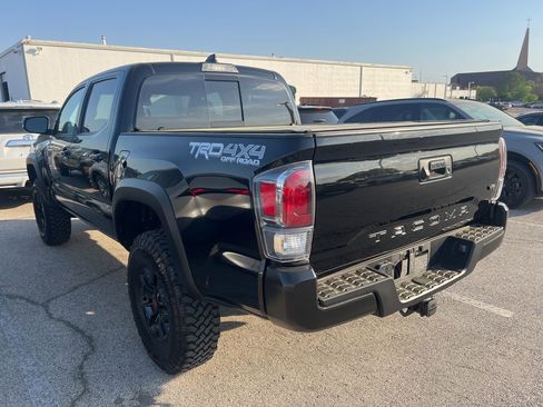 Used 2023 Toyota Tacoma TRD Off-Road image 7