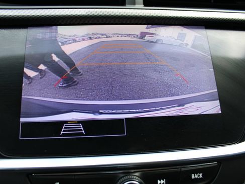 Used 2022 Buick Encore GX Select FWD image 32