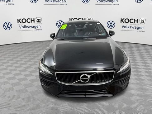 Used 2020 Volvo S60 T5 Momentum w/ Protection Package FWD image 2