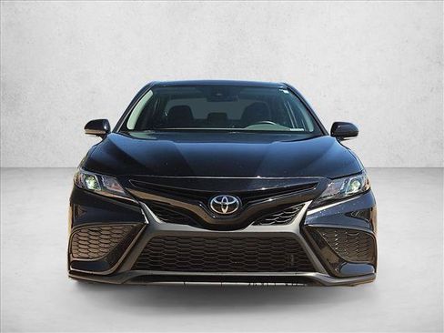 Used 2024 Toyota Camry SE FWD image 2