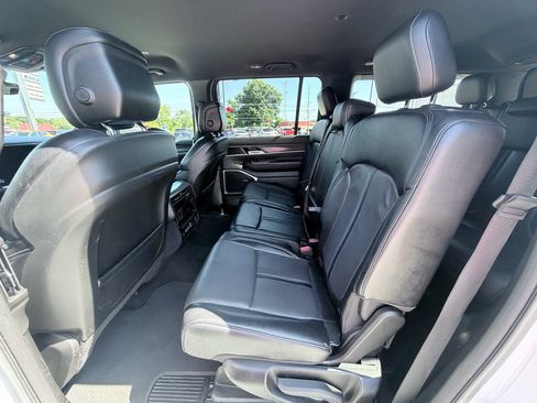 Used 2024 Jeep Wagoneer Series II w/ Flexible Seating Group RWD image 30